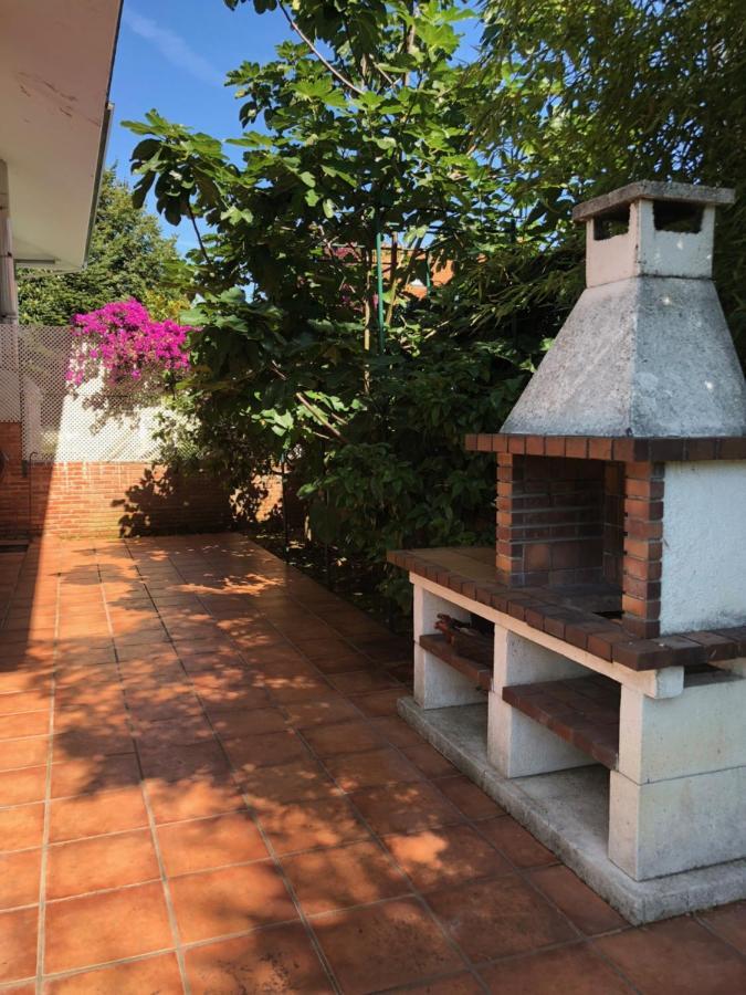Chalet Al Lado De La Playa Con Piscina Privada, Jardin Y Barbacoa, Fronton, 6 Habitaciones Ларедо Экстерьер фото